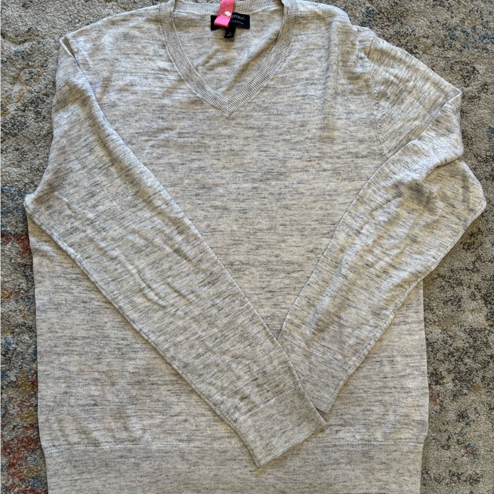 Banana Republic Heather Gray V-Neck Sweater